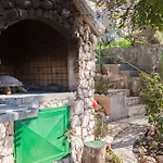 Amavi